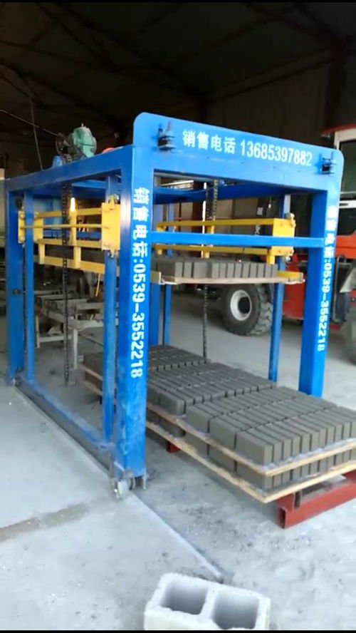 免燒磚機(jī)全自動疊板機(jī)